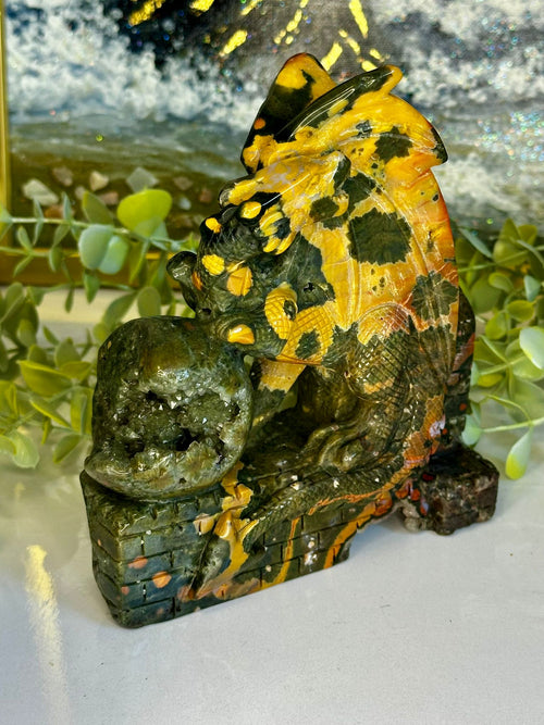 Collectors Grade Eighth Vein Druzy Dragon Carving