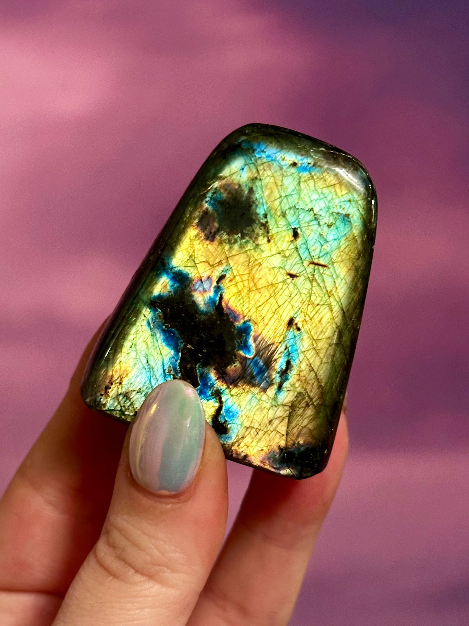 Veil of Aurora Labradorite — Aurelion