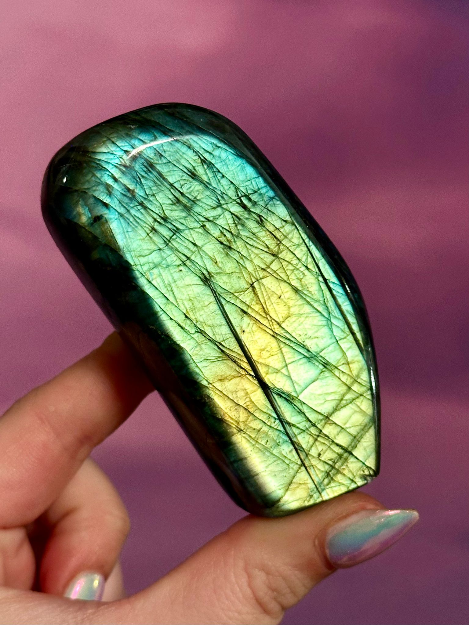 Veil of Aurora Labradorite — Verdaryn