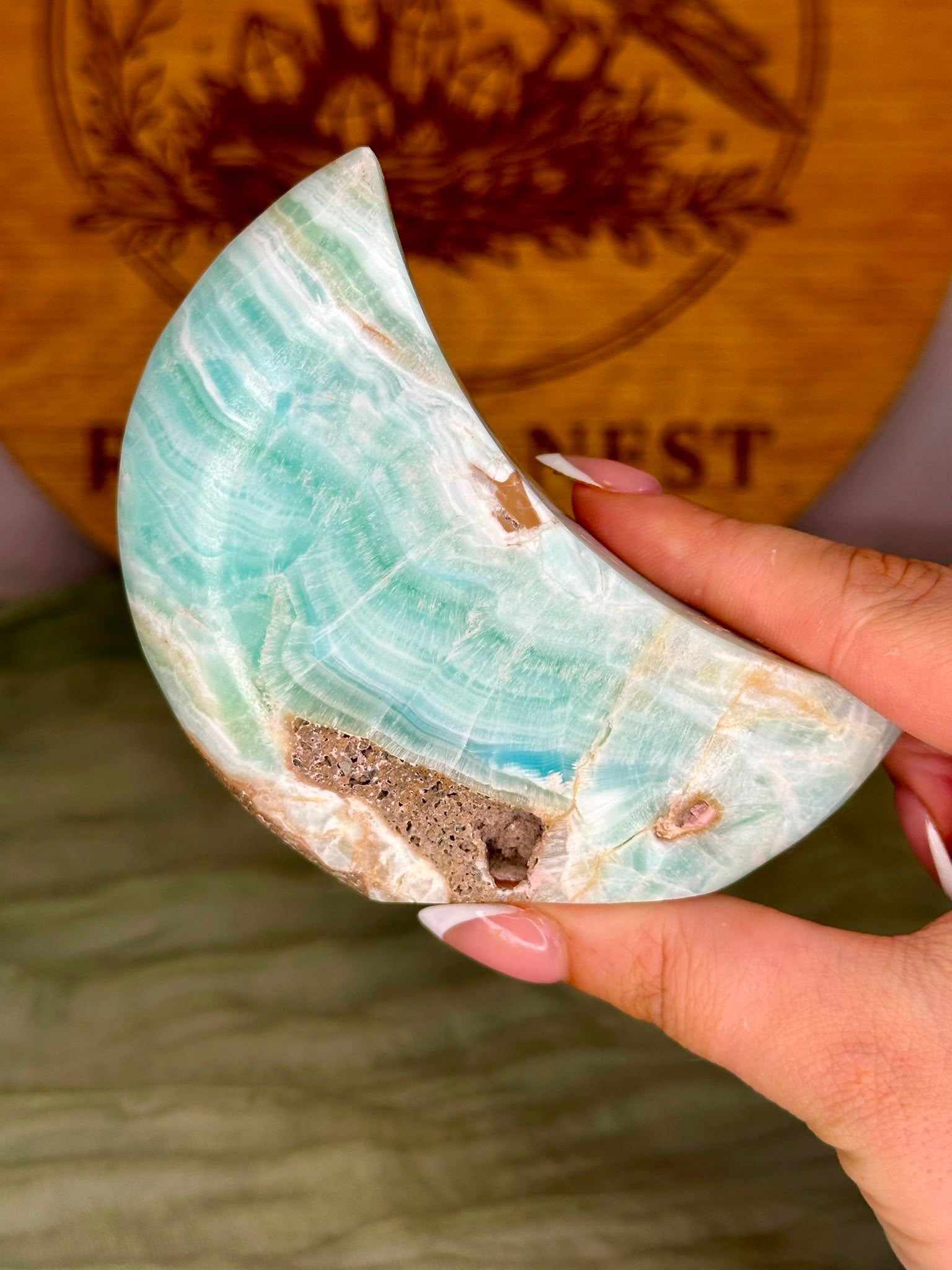 Standing Caribbean Calcite Moon