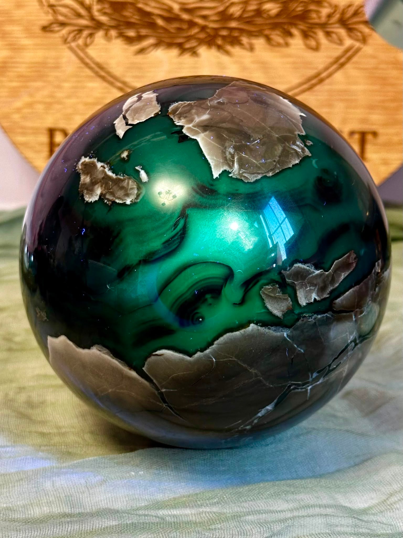 XL Volcano Agate Sphere – UV Reactive