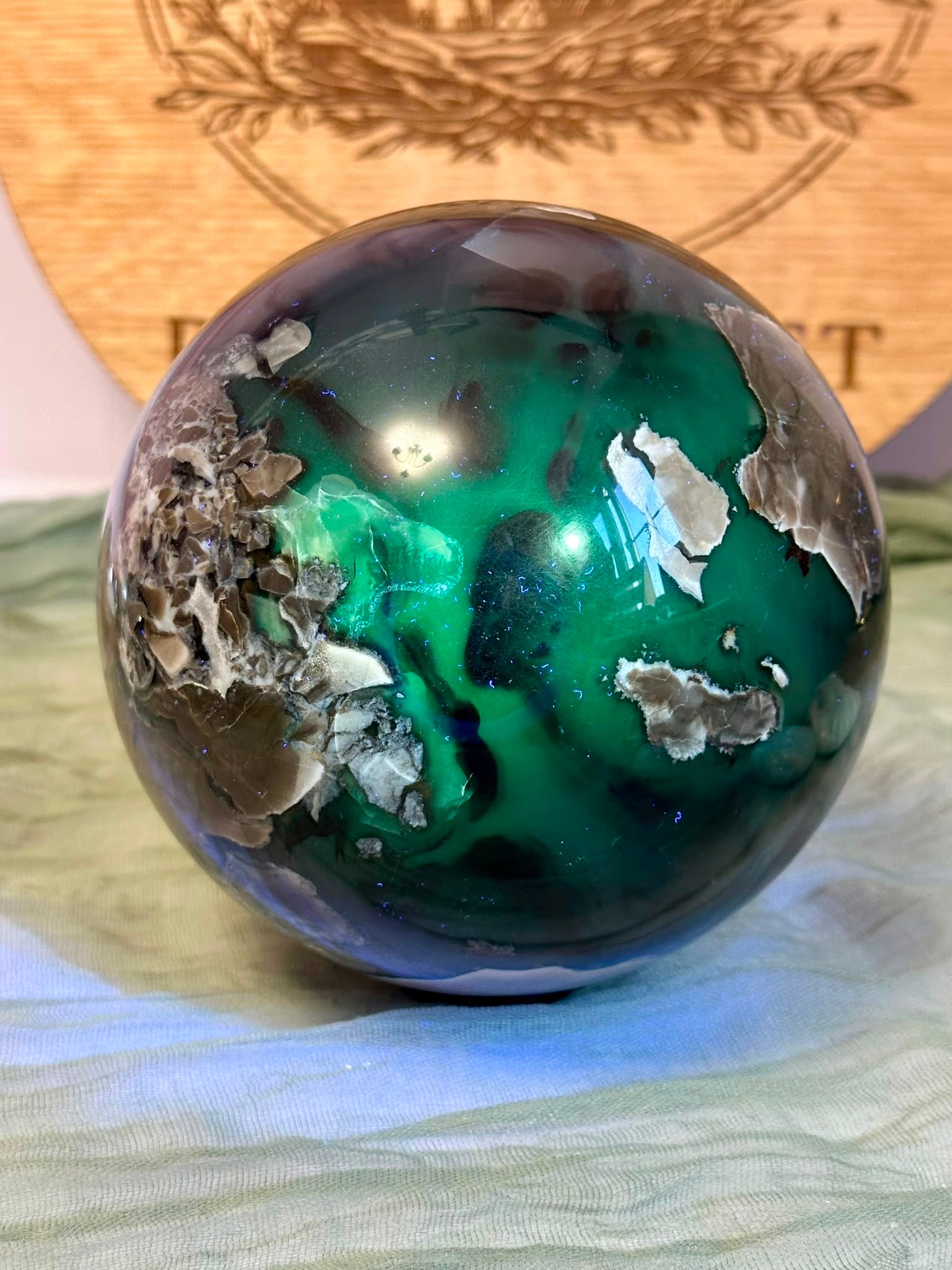 XL Volcano Agate Sphere – UV Reactive