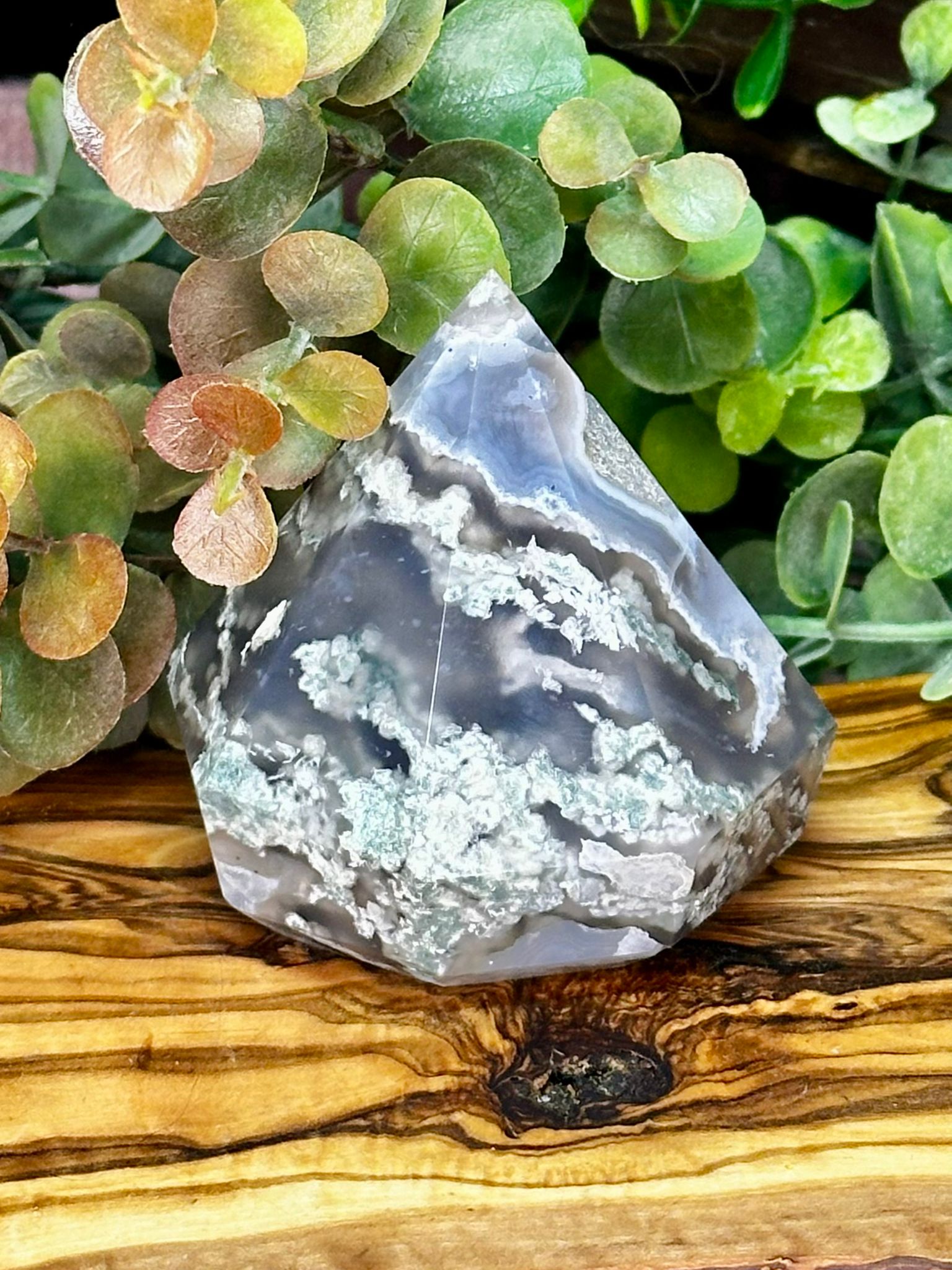 Grey Moss Agate Diamond Carving