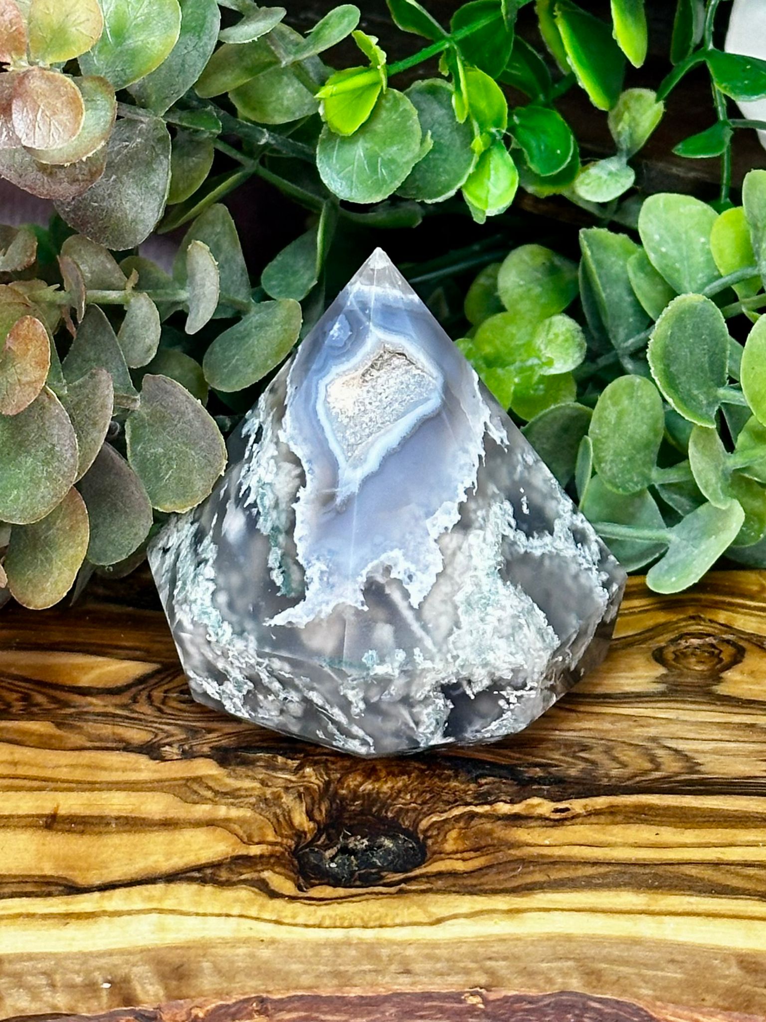 Grey Moss Agate Diamond Carving
