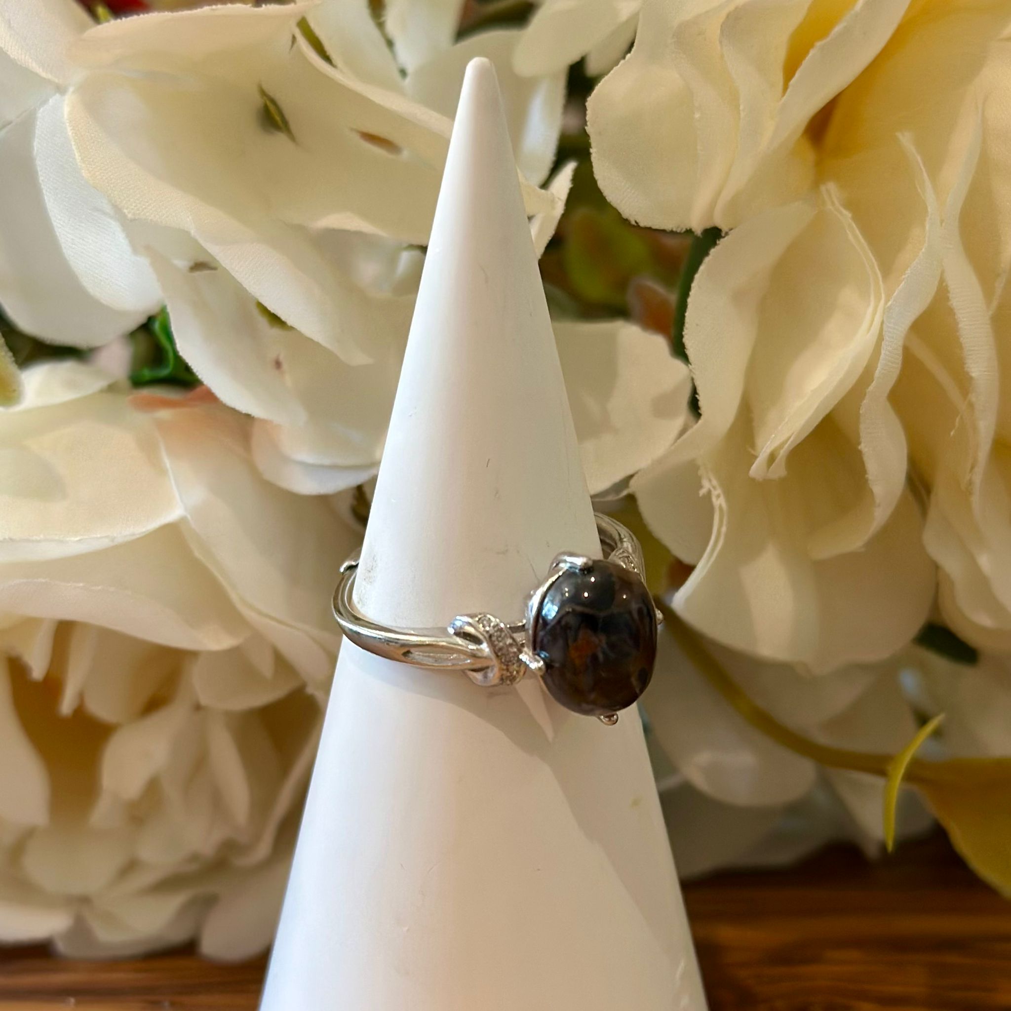 Pietersite Ring – Oval Cabochon with Structured Band
