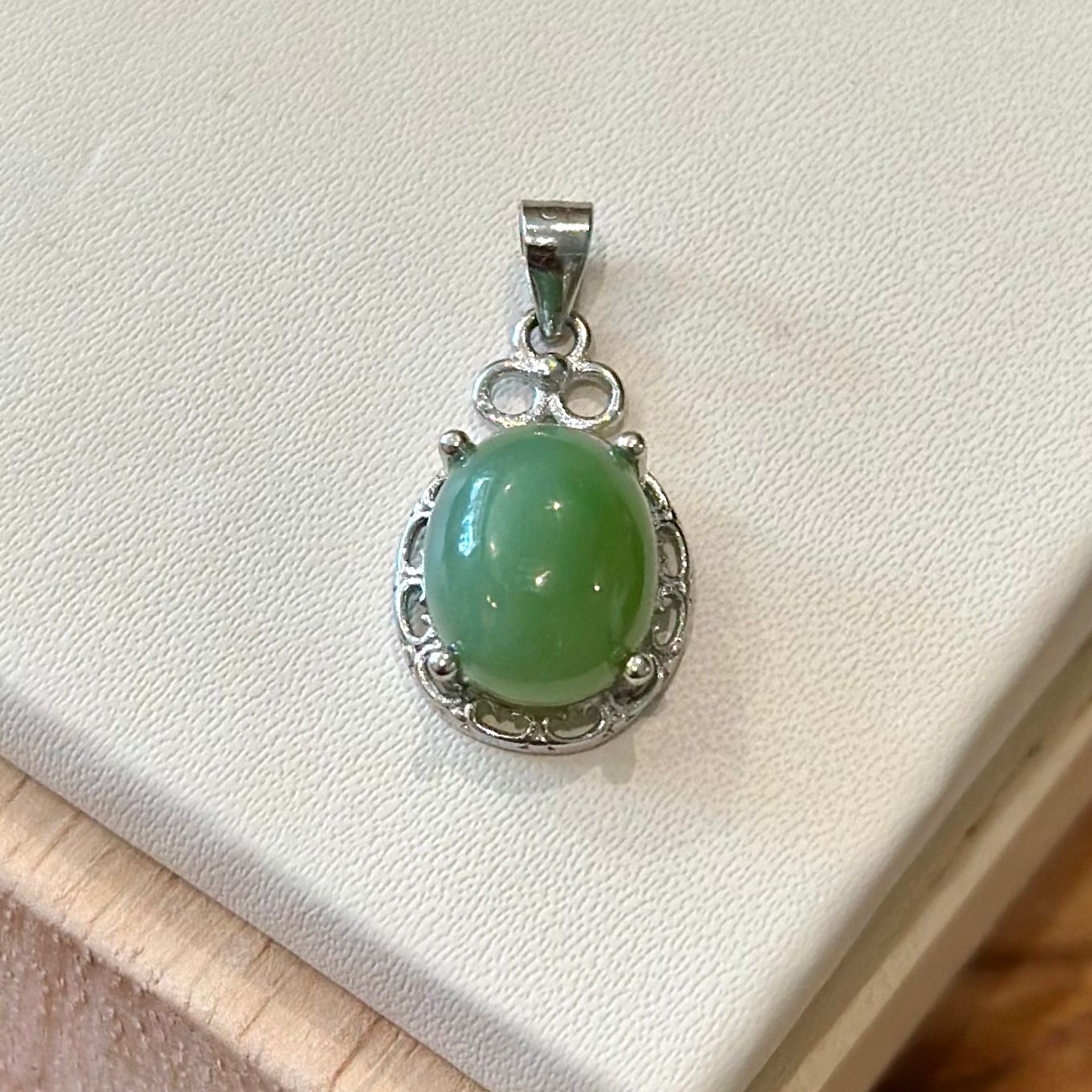 Green Aventurine Pendant – Ornate Setting