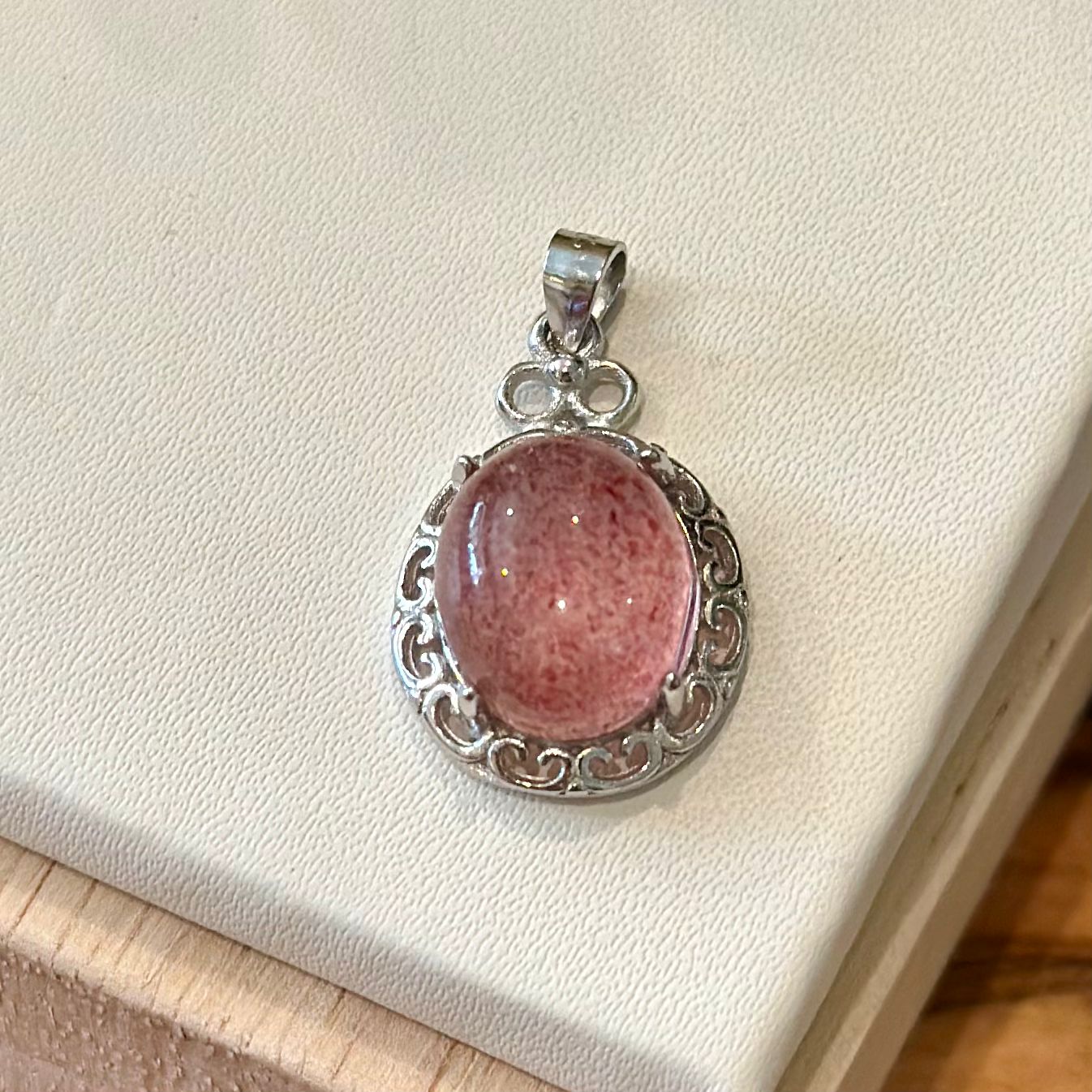 Strawberry Quartz Pendant – Ornate Setting