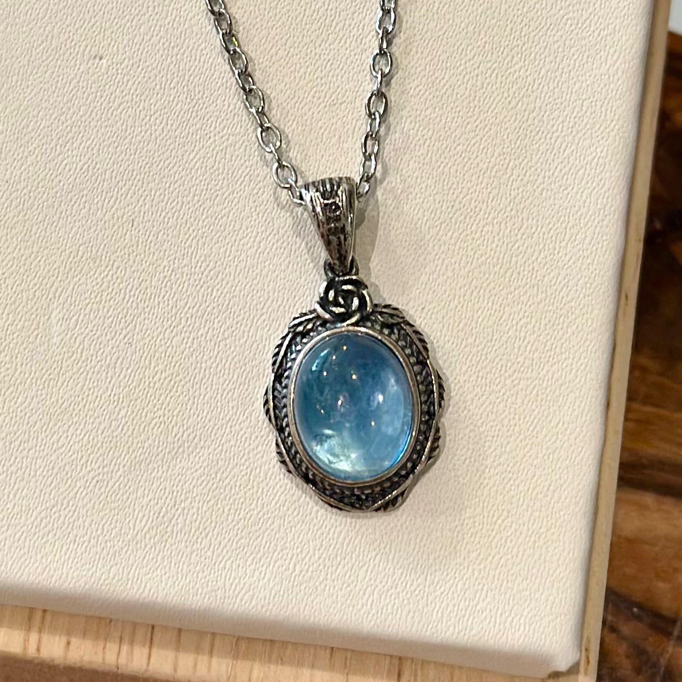 Aquamarine Ornate Pendant Necklace – Stainless Steel Chain