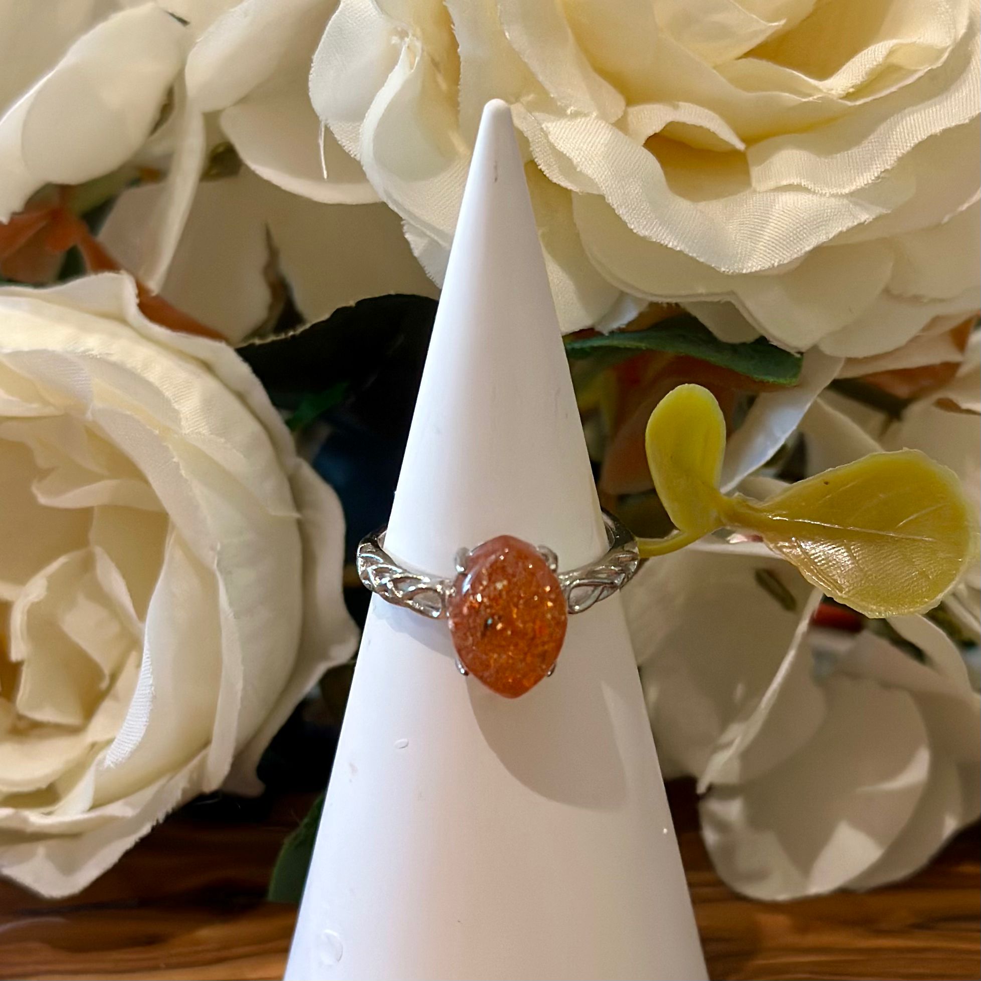 Sunstone Ring – Twist Band
