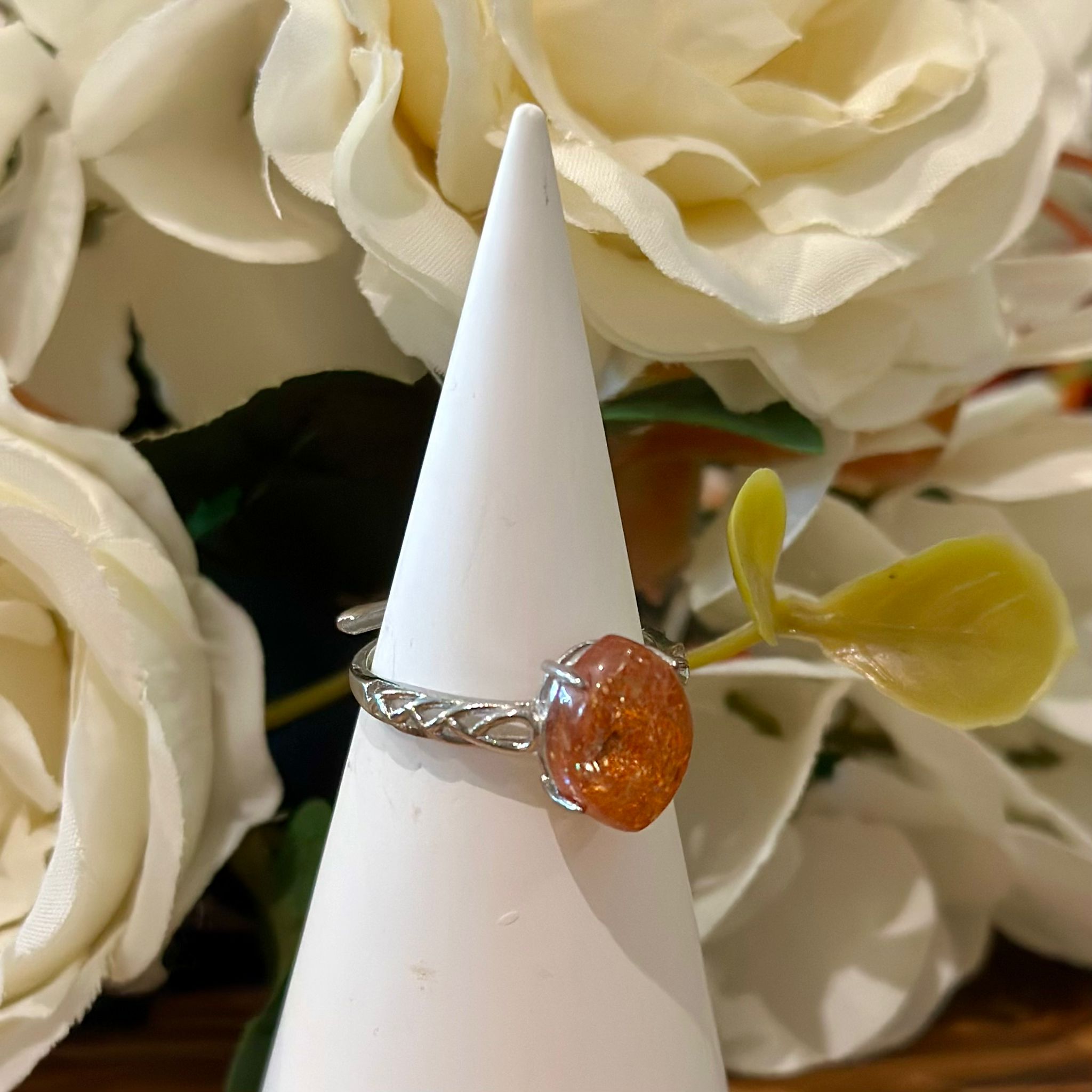 Sunstone Ring – Twist Band
