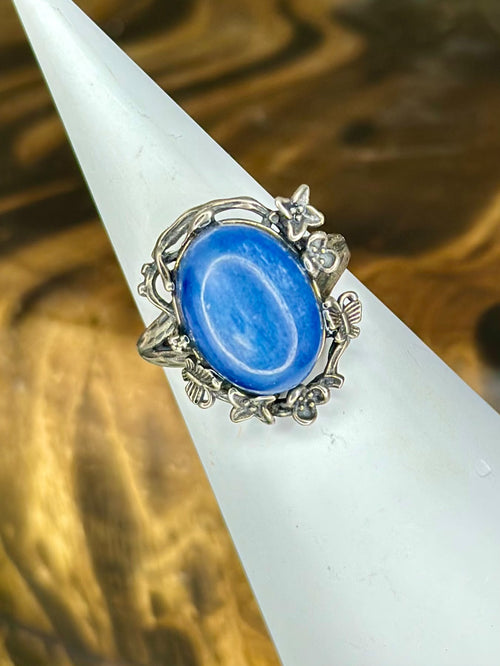 Blue Kyanite botanical statement ring with oval gemstone